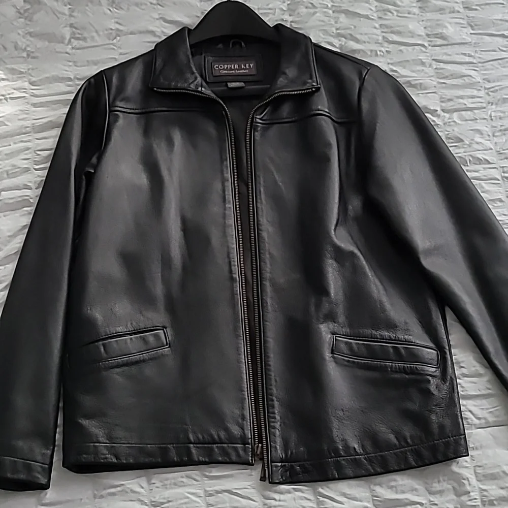Girl's Black Copper Key Genuine Leather Jacket Size 14/16 - Picture 8 of 10
